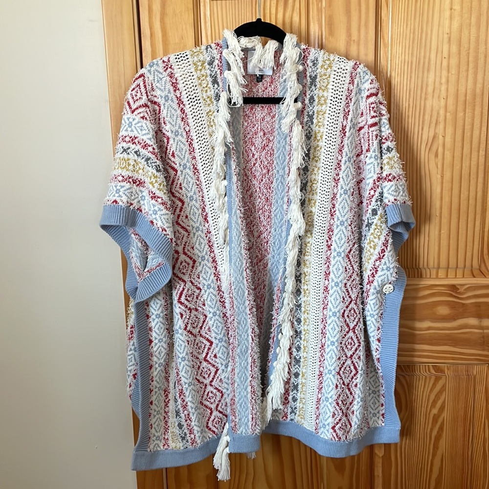 CAbi Carol Collection Siesta poncho